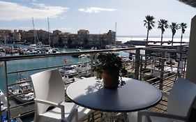 Ships Bell 17B - Luxury Harbor & Ocean View Condo